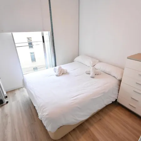 Gran Con Terraza Cerca A Torres De Serrano Appartement *